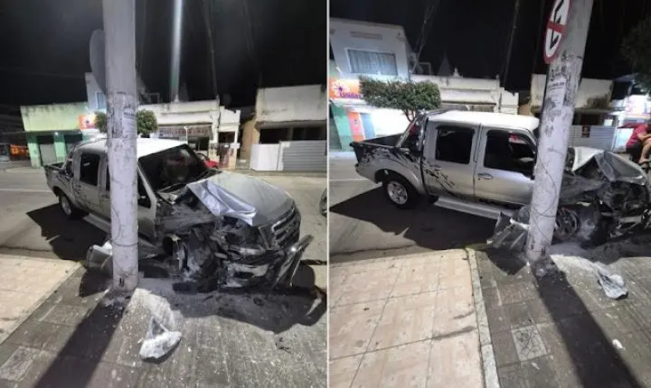 Motorista perde a direção e atinge poste no centro de Cardoso Moreira