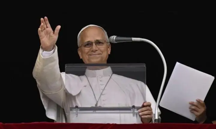 Papa Leão XIV reaparece no Vaticano após cirurgia para retirar câncer no pulmão