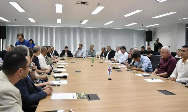 Pesquisa apresentada a mais de 50 prefeitos demonstra força de Douglas Ruas para eleição no Rio