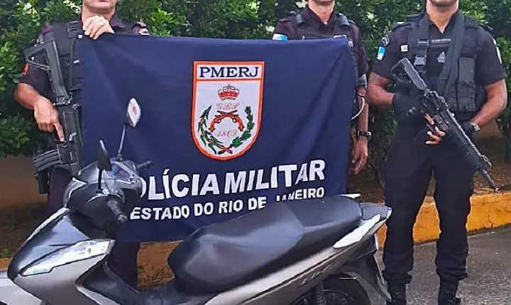 PMs recuperam moto roubada em Cambuci