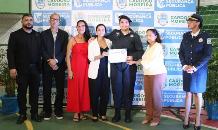 Primeira turma de cadetes da Guarda Mirim de Cardoso Moreira se forma em cerimônia marcada por emoção