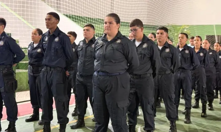 Primeira turma de cadetes da Guarda Mirim de Cardoso Moreira se forma em cerimônia marcada por emoção