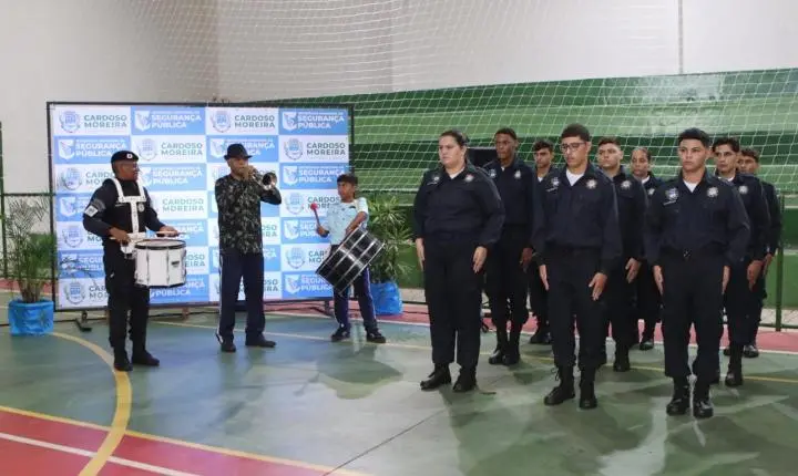 Primeira turma de cadetes da Guarda Mirim de Cardoso Moreira se forma em cerimônia marcada por emoção