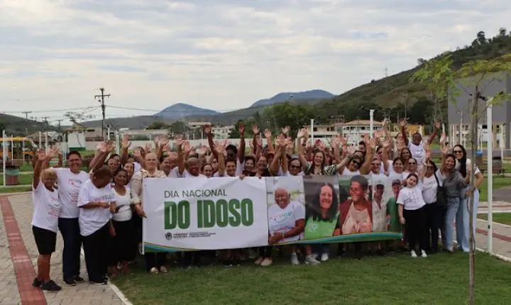 Programa Viver Feliz de Cardoso Moreira promove piquenique em celebração ao Dia Nacional do Idoso