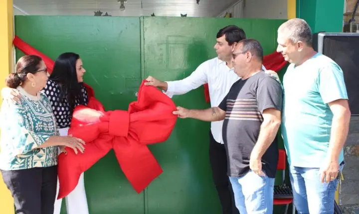 Projeto Repaginar: Prefeitura entrega reforma da Escola Municipal Cardosense