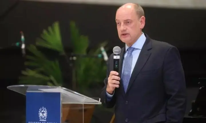 Ricardo Couto bloqueia liberação de R$ 730 milhões para municípios aprovada por Castro