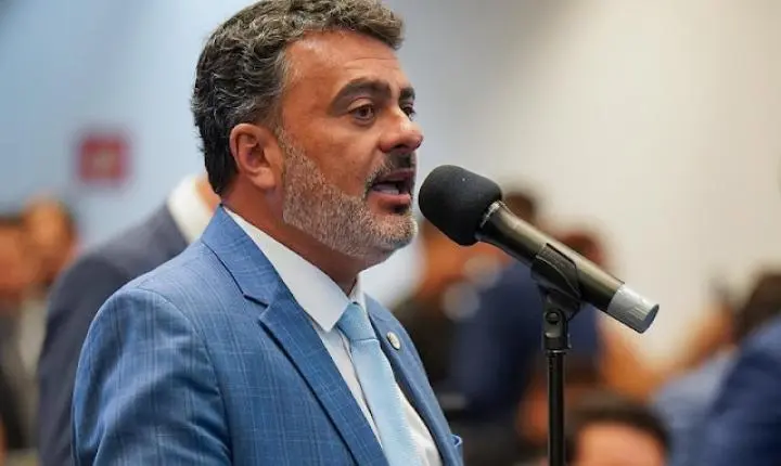 TCE-RJ determina apuração em contrato de radares do DER após denúncia apresentada pelo deputado Vitor Junior