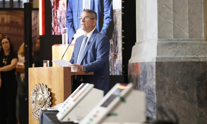 TRE-RJ realiza abertura pública da urna eletrônica e reforça transparência do sistema de votação