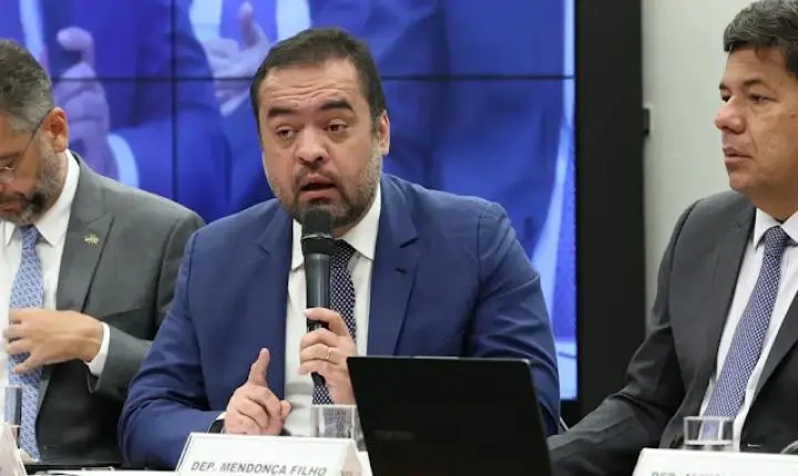 TSE Mantém Inelegibilidade de Cláudio Castro até 2030