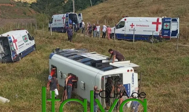 Urgente: Micro-ônibus cai em ribanceira e deixa vários feridos na RJ-230, em Santo Eduardo